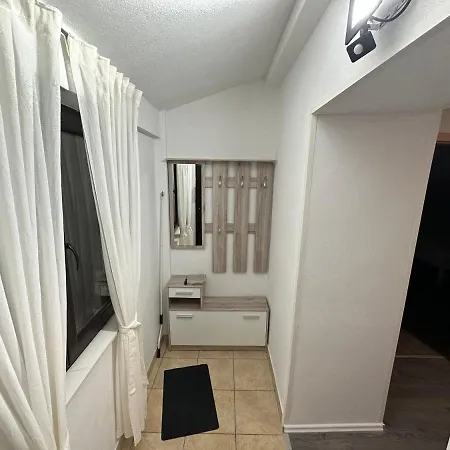 Apartma Bella *